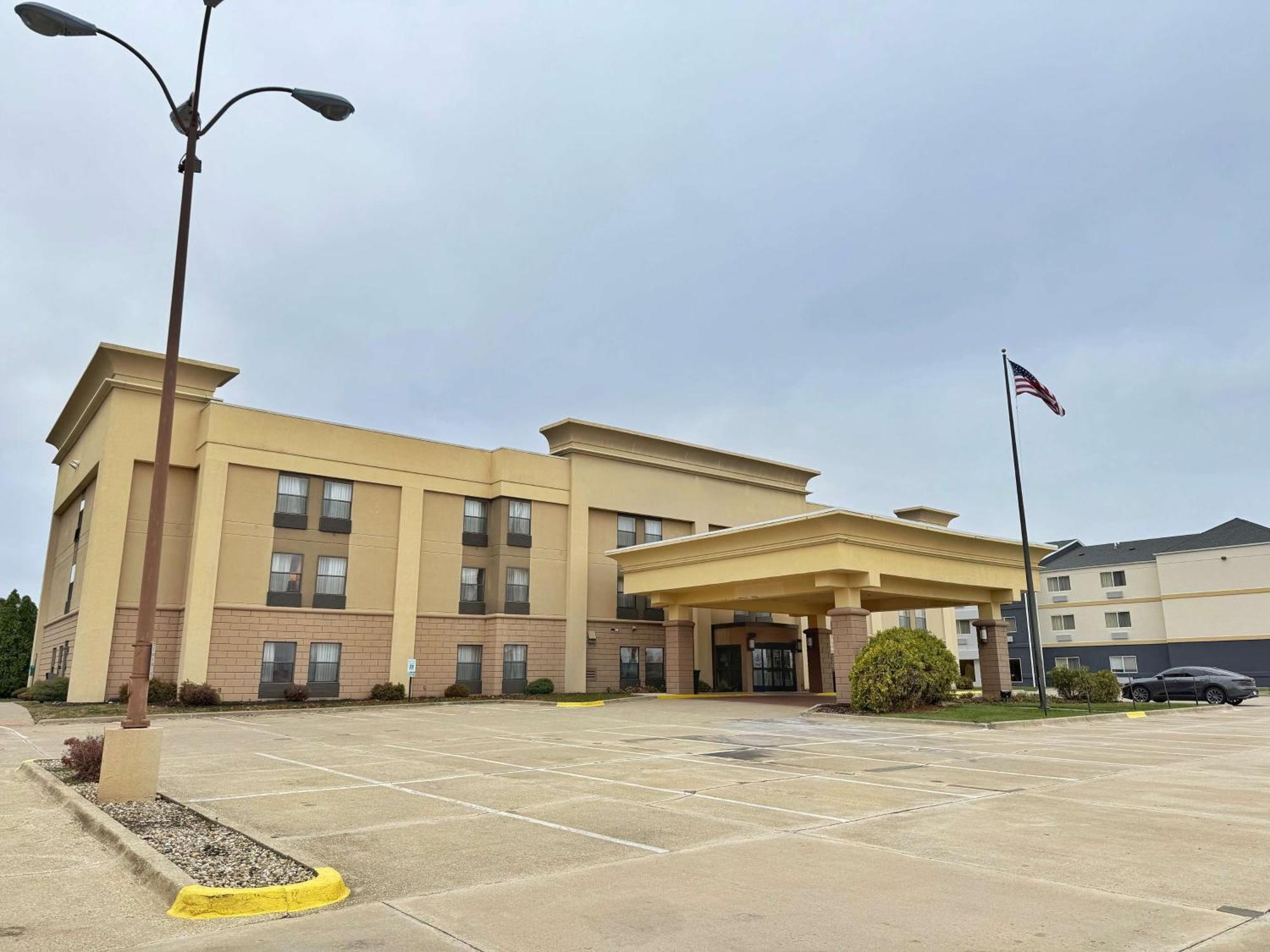 Surestay By Best Western Forsyth Decatur Exterior foto